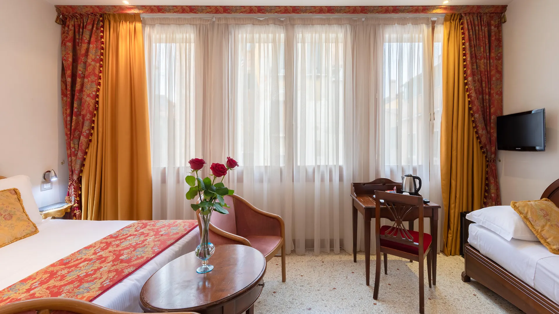 Palazzina Fortuny Venedik