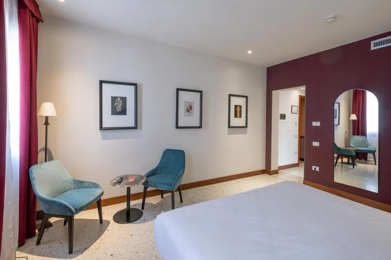 *** Oda ve Kahvaltı Palazzina Fortuny Venedik İtalya