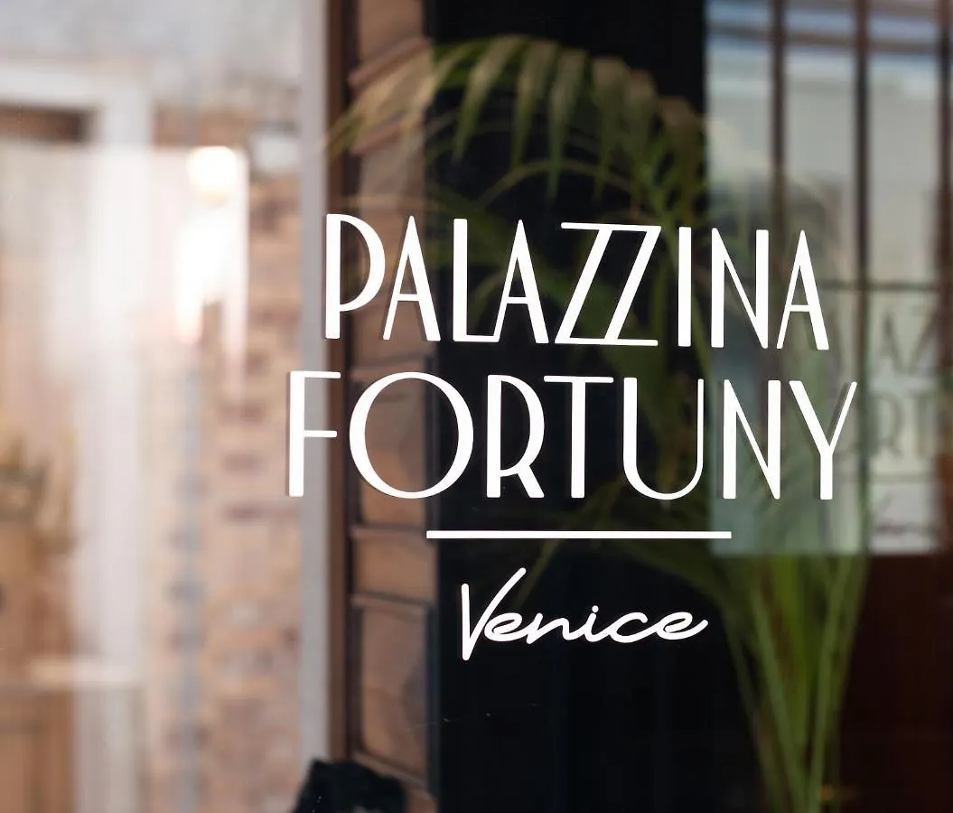 Palazzina Fortuny Venedik 3*,  İtalya